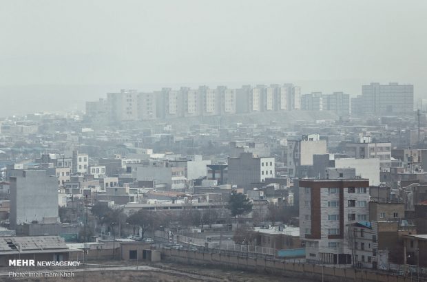 آلودگی هوا ادارات اراک را تعطیل کرد