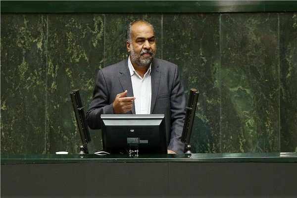 انتقاد از افزایش قیمت کالاهای اساسی/ روحانی قیمت‌ها را
مدیریت کند