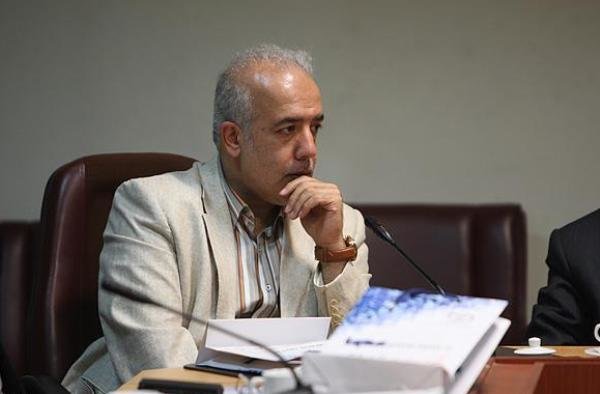 تجلیل از خادمان قرآنی با حضور رئیس جمهور