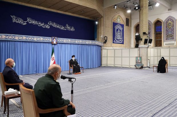 دستاندرکاران مراسم سالگرد شهید سلیمانی با رهبر انقلاب دیدار
کردند دستاندرکاران مراسم سالگرد شهید سلیمانی با رهبر انقلاب دیدار
کردند