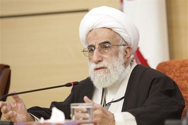 رعایت دستورات بهداشتی تا ریشه‌کنی کرونا باید ادامه پیدا
کند