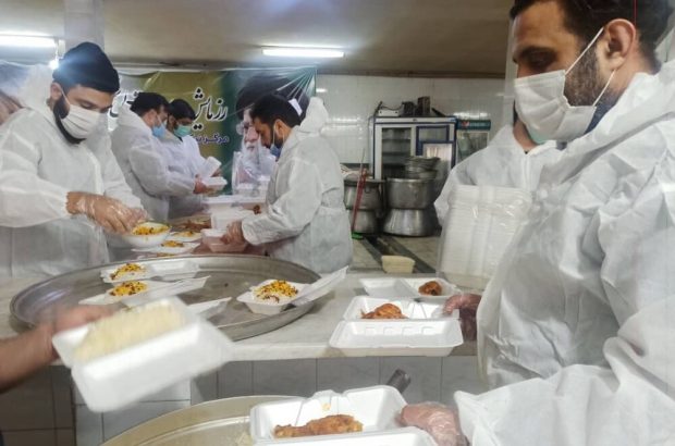 طبخ ۱۴ دیگ غذای نذری در ساری