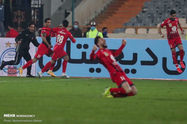 عدم تمرکز پرسپولیس مقطعی است/ برای گلزنی به استقلال خیلی فکر
کردم