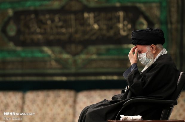 عزاداری شام شهادت حضرت فاطمه ‌زهرا (س) در حسینیه امام
خمینی(ره)