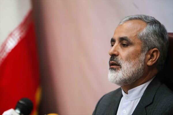 مظلومیت مراسم انقلاب در کرونا/به تصمیمات دوگانه انتقاد
داریم