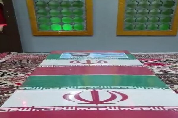 پیکر شهید مدافع حریم وطن در گلزار شهدای بیرجند خاکسپاری
شد