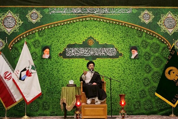 گرامیداشت شهدای حادثه هواپیمای اوکراینی در حرم رضوی برگزار
شد