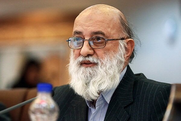 چمران: پیام ملت ایران یک کلام است؛ وحدت و تبعیت از
رهبری