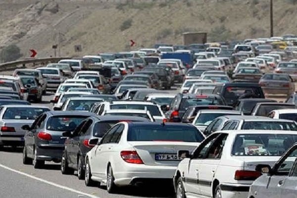 ترافیک سنگین در چالوس، هراز و مسیر رفت و برگشت آزادراه
تهران–کرج 