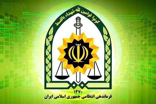 توقیف خودروی حامل پوشاک فاقد مجوز در رومشکان
