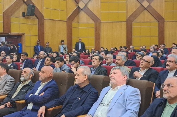 حضور غیرمنتظره پزشکیان در گردهمایی مدیران روابط عمومی
سازمان‌ها