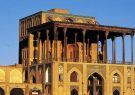 رئیس یونسکو در میان تخریب‌های جنگ مبهوت نبوغ معماری اصفهان
شد