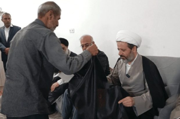 نماینده آیت‌الله سیستانی از خادمان موکب شهدای گمنام هرمز
تجلیل کرد
