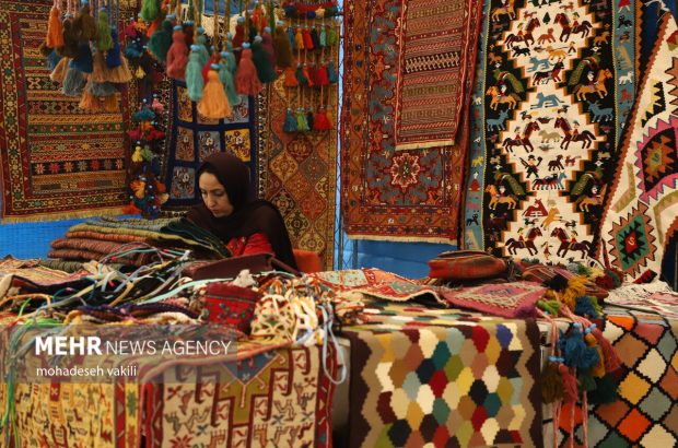 رشد چشمگیر آموزش، مجوزها و صادرات صنایعدستی گلستان رشد چشمگیر آموزش، مجوزها و صادرات صنایعدستی گلستان
