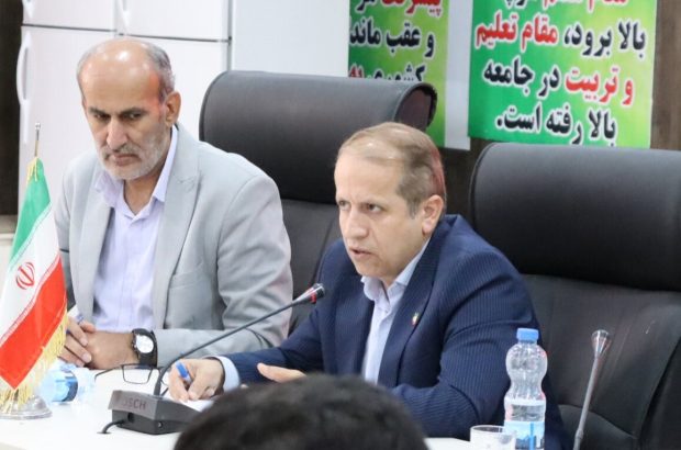 فرماندار دیّر: نسل نوجوان و جوان با قیام ۱۵ خرداد آشنا
شوند