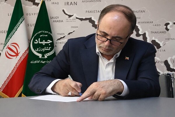 وزیر جهاد کشاورزی: امنیت غذایی بخش جدایی‌ناپذیر دفاع ملی
است