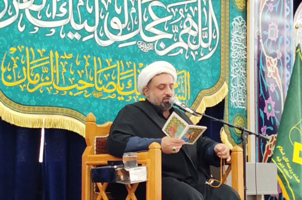 کارشناس مذهبی: گریه بر امام حسین (ع) موانع فرج را برطرف
می‌کند