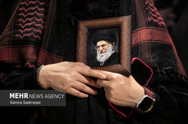اعزام ۴۵ کاروان مردمی از اردبیل به آیین تشییع رهبر شهید امت
در تهران اعزام ۴۵ کاروان مردمی از اردبیل به آیین تشییع رهبر شهید امت
در تهران
